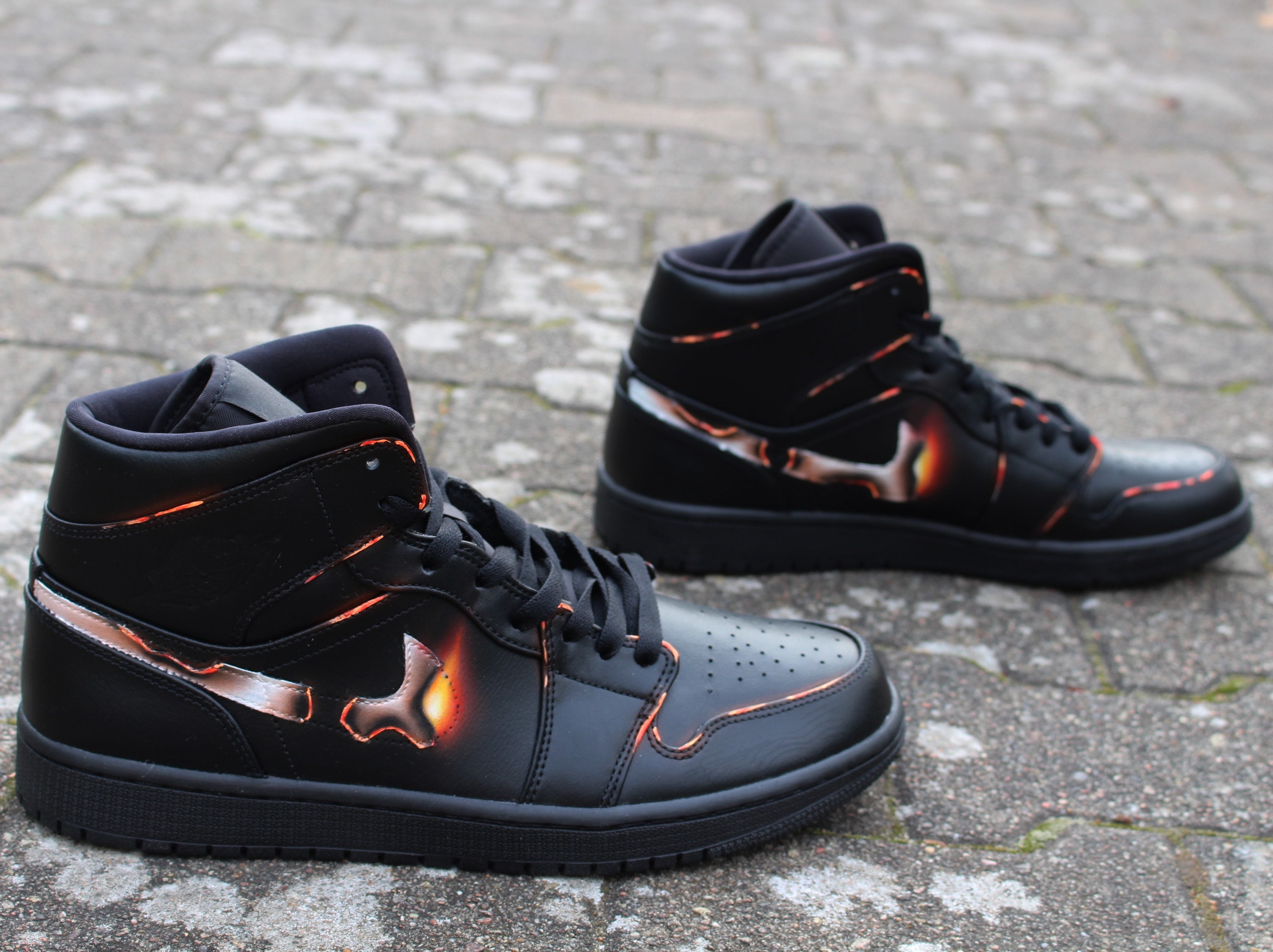 Custom Air Jordan 1 Tutorial + More Great Customs