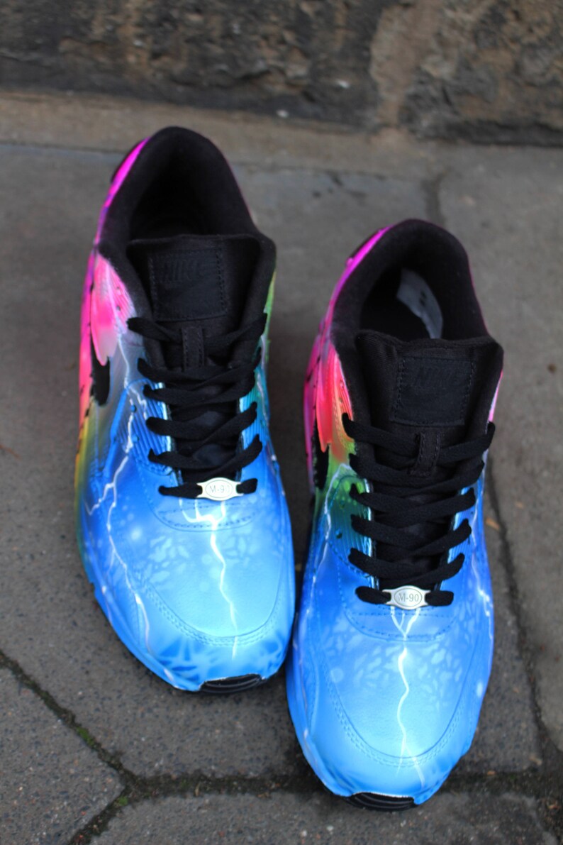airbrush nike air max