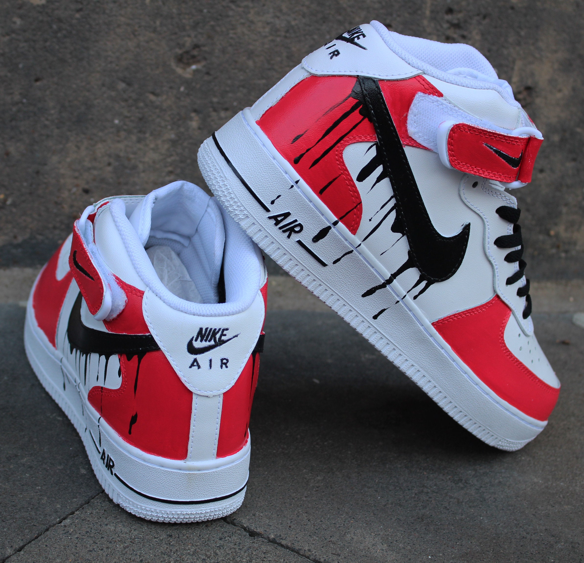 Nike air force 1 mid black red hotsell