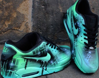 Aangepaste Nike Air Max 90 "Mint Abstract" schopt unieke en handbeschilderde sneakerkunst