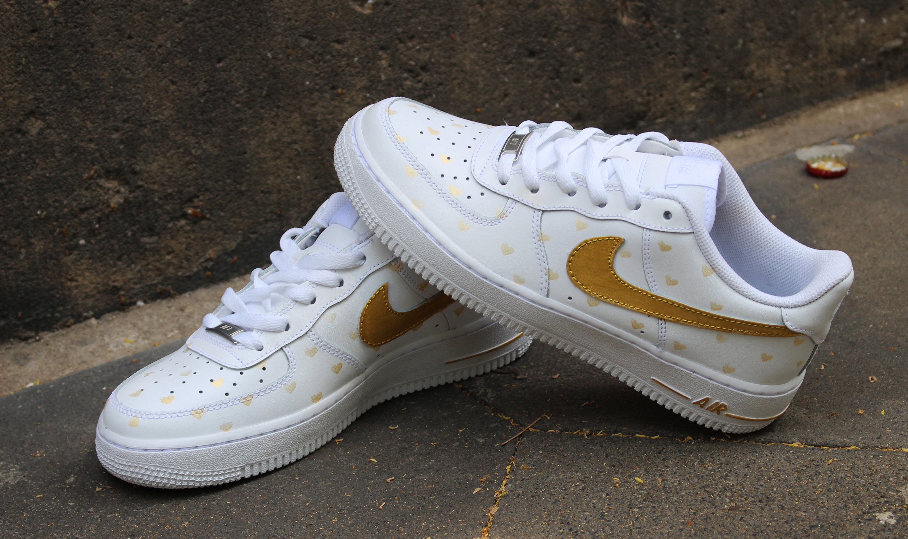 Custom Airbrush Nike Air Force 1 Gold Hearts Style Shoes -  Portugal