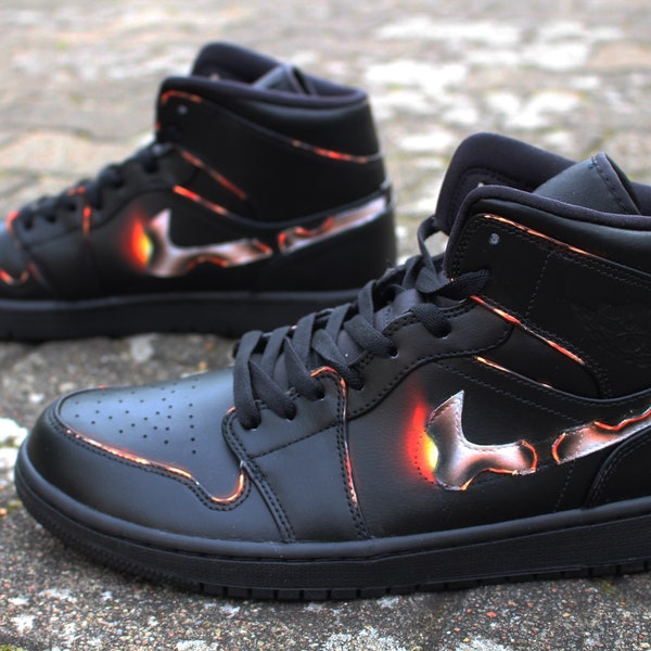 Custom Nike Air Jordan 1 Retro mid „Burning Swoosh“ unique and handpainted Sneaker Art