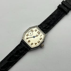 1920s 15 Jewel Elgin Art Deco Beauty, 14K White Gold Filled, beautiful chased design.