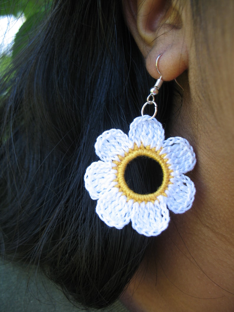 Daisy Earring/ Large Crochet Flower Earring/ Floral Jewelry/ Etsy