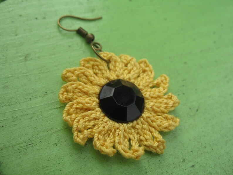 Crochet Earrings/ Handmade jewelry/ Prayer Earring/ Round earrings/ Dangle earrings/ Knit Flower earrings/ Mothers Day Gift/ Fashion Earring