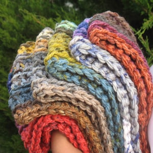 Chunky Neck Cowl/ Crochet Small Infinity Scarf/ Chunky Neck Warmer/ Unisex Scarf/ Winter Accessory/ Thick Neck Warmer/ Mens Womens Neck Wrap