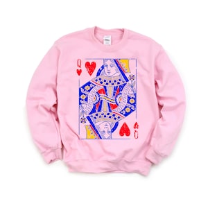 Sudadera con la reina de corazones / Sudadera divertida para el día de San Valentín / Camiseta con la reina / Camiseta con la baraja de cartas / Todo el año / Tops y camisetas / Camiseta del amor