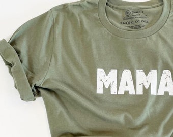 Maman militaire | Chemise maman | Cadeau d'anniversaire de maman | T-shirt baby shower | T-shirt graphique | Fête des Mères | Tenue de maman | T-shirts verts militaires