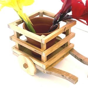 Wood Plant Stand: Airplant Holder, Minimalist Decor