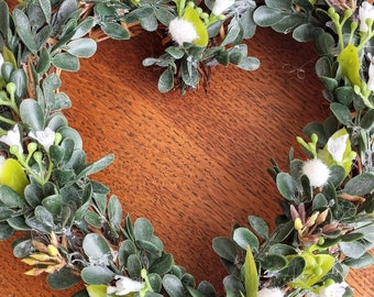 Spring Wreath Mini Heart Wreath Boxwood Home Decor Spring Decor Farmhouse Decor Heart Shaped Wreath Wedding Gidt Mothers Day Gift Candle