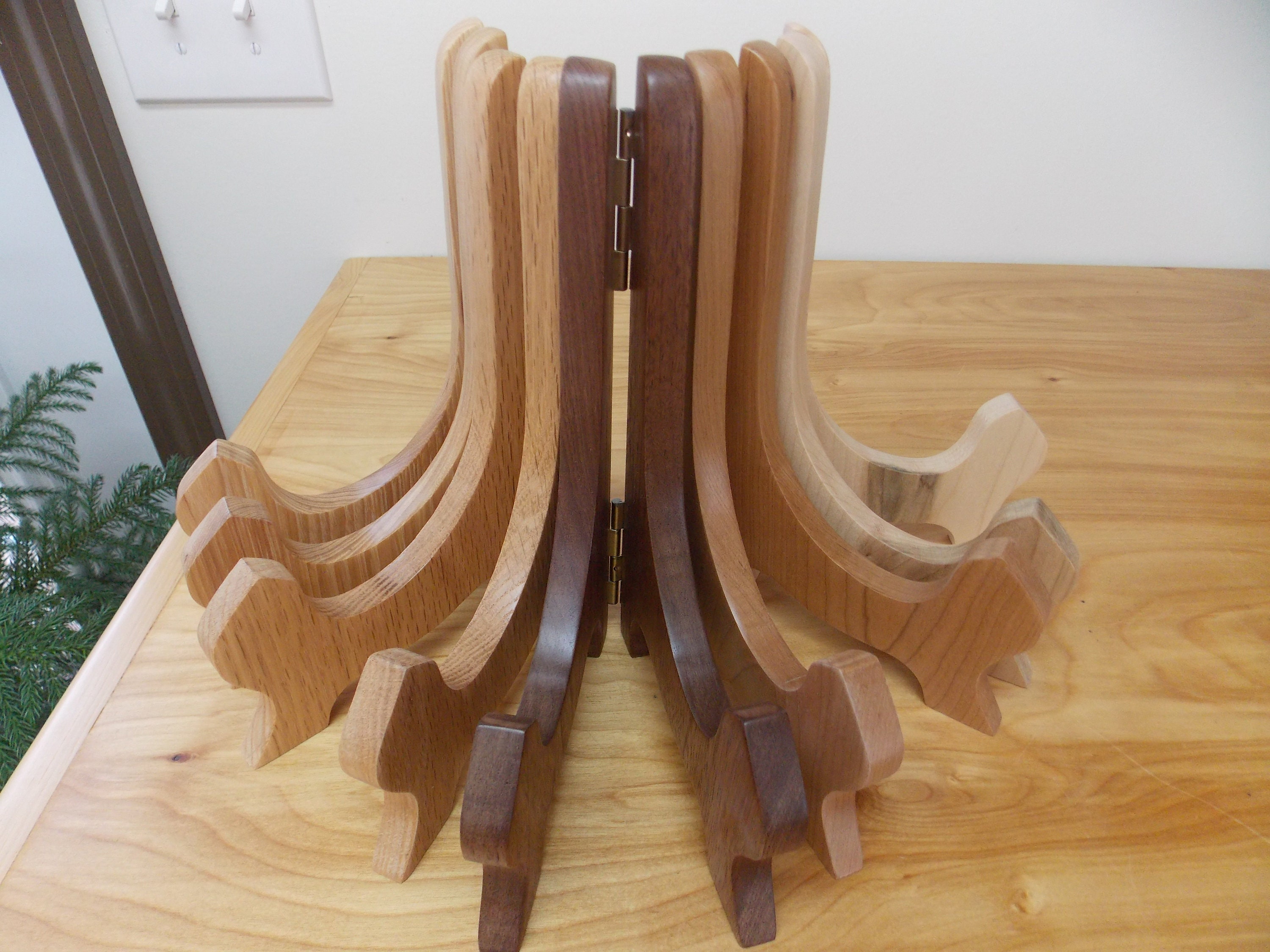 Classic Wood Plate Stands