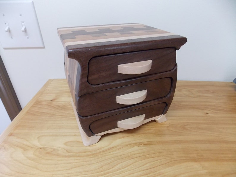 Women/'s Jewelry Box Men/'s Jewelry Box Maple and Cherry Bandsaw Jewelry Box Large Handmade Walnut Wood Jewelry Box Key Box Walnut