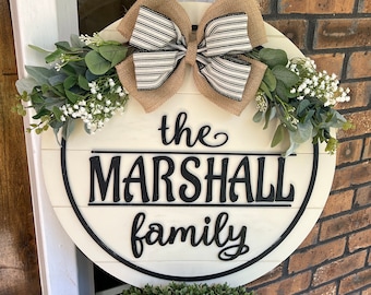 Decoración para puerta de entrada / Apellido/Familia / Corona para todo el año / Colgador para puerta de entrada / Corona para puerta de entrada / Personalizado / Letrero para puerta de entrada