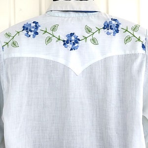 Rockmount Ranch Wear Vintage Western Men's Cowboy, Rodeo Shirt, Pale Blue with Embroidered Flowers, Approx. XLarge see meas. photo image 7