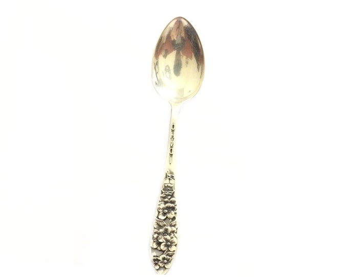 An Elegant 1930-40's Flowering Art Nouveau 'IDAHO' Demitasse Spoon / Sterling Silver, 9 Grams, 4x.75x.25" #4248