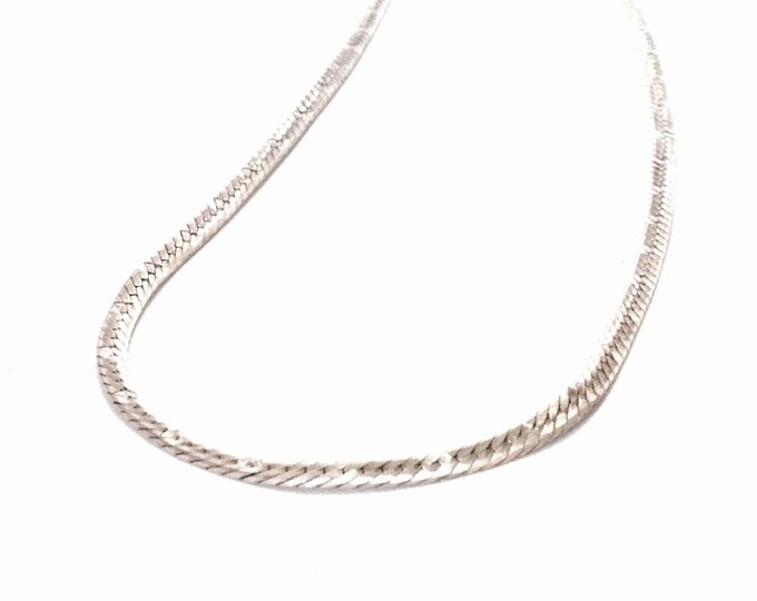 A 19" Mid-Century Italian Art Nouveau Herringbone Chain Necklace / Sterling Silver, Box-Snap Clasp / Sterling Silver, 9.01 Grams #3744