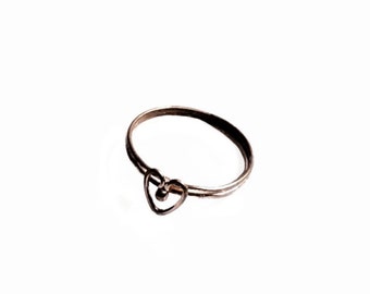 Un delicado anillo artesanal Art Nouveau de mediados de siglo / plata de ley, tamaño de anillo de EE. UU. (6) #2729