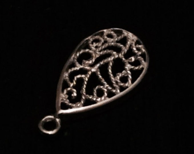 A Mid-Century Vintage Teardrop-Filigree Sterling Silver (Threader Charm) - Pendant, .75x.4x.08", .50Grams, #2776