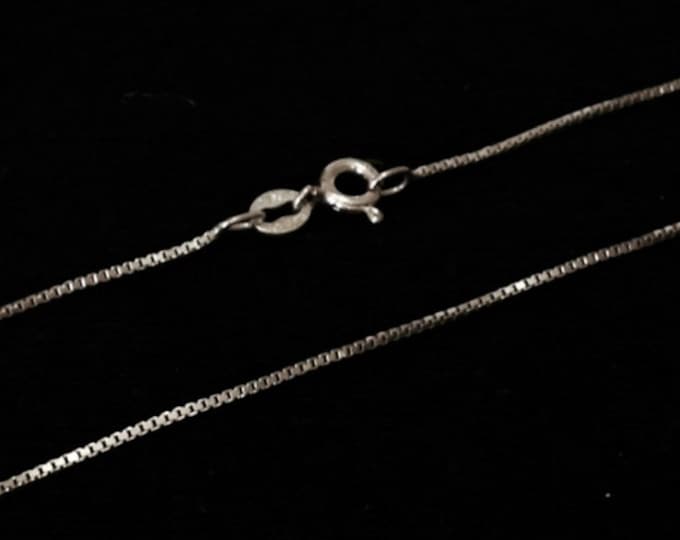 An 18" Mid-Century Italian Box-Briolette Chain Necklace / Sterling Silver, 1.88 Grams #3859