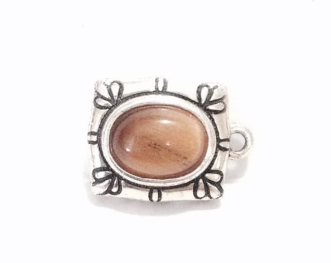 A Solitaire Oval Cut Tigers Eye Charm - Jeweler's Finding / Sterling Silver, .5x.3x.25", 1.87 Grams #3882