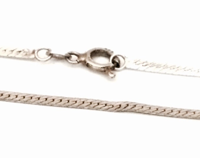 A Sublime 16" Mid-Century Italian Herringbone Chain Necklace / Sterling Silver, Spring Clasp, 2.9 Grams #3201