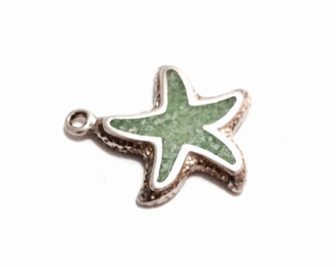 A Lovely Green Enameled Star-Fish Charm-Pendant / Sterling Silver, .75x.5x.25", 1.80 Grams #3570