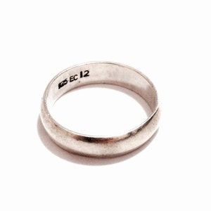 A Delicate Minimalist Mid-Century Mexican Designer Signed 'EC' Ring / Sterling Silver, size 7, 2.82 Grams #3489