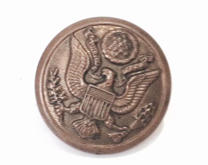 An Antique D. Evans Co. Inc. Designer North Attleboro Mass. Brass USA Military Uniform Button, .85x.85x.35 #4099