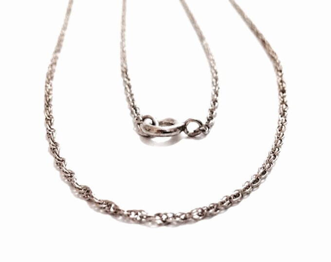 An 18" Mid Century Italian Double Cable Chain Necklace / Sterling Silver, Spring Clasp, 2.18 Grams #3562