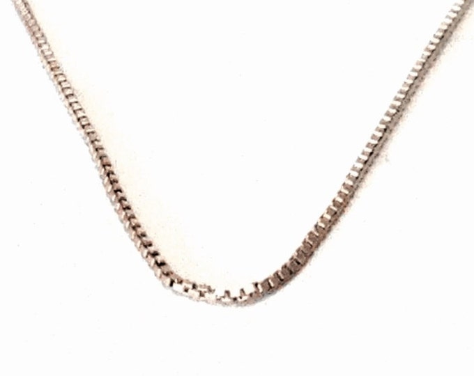 A 16" Italian Mid-Century Box-Briolette Chain Necklace / Sterling Silver, Spring Clasp, 1.16 Grams #3856