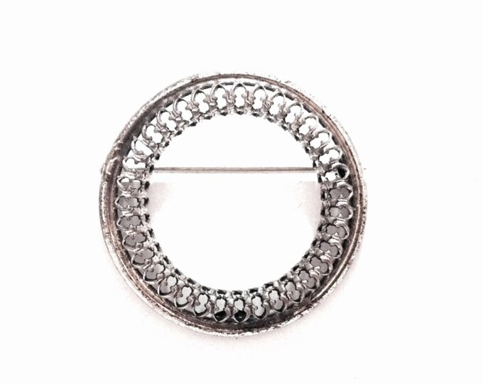 An Early 1930-40's Danecraft Designer Signed Round Filigree Brooch - Pin / Sterling Silver, 1.25x1x.25", 3.29 Grams #3823