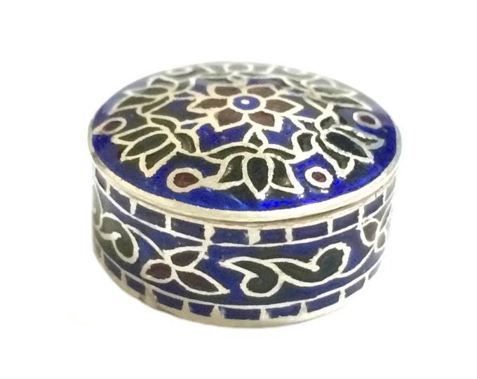 A Handcrafted Mid-Century Indian Enamel Work Round Miniature Pill Box / Sterling Silver, 7.09 Grams, 2.5x1 (cm) #4294