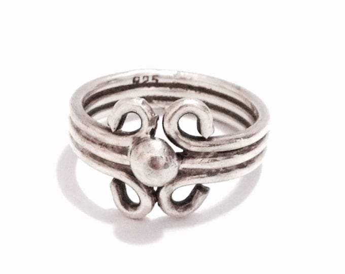 A Delicate Early 1930-40's Art Nouveau Wrapped Ring / Sterling Silver, size 6.75,  4.46 Grams #3481