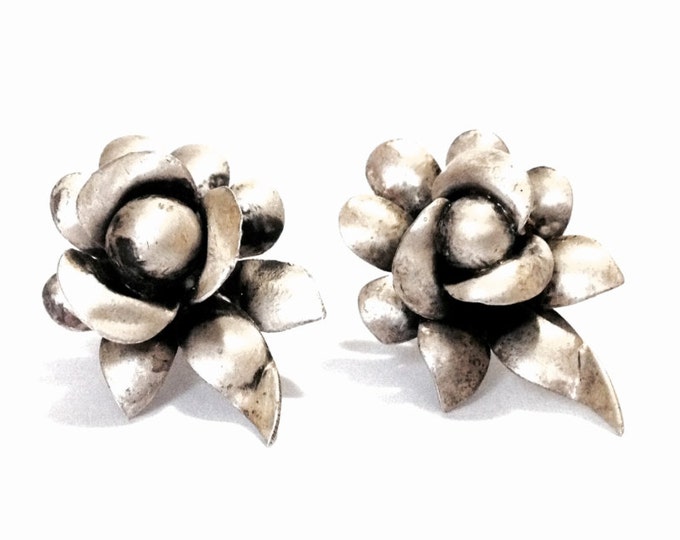 A Pair of Elegant 1930's Statement Art Nouveau Layered Flower - Screwback Earrings / Sterling Silver, 1x1.25x1", 11.57 Grams #4066