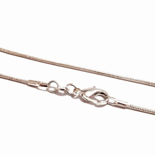 A 22" Mid Century Italian Serpentine/Snake Chain Necklace / Sterling Silver, Spring Clasp, 4.53 Grams #3513