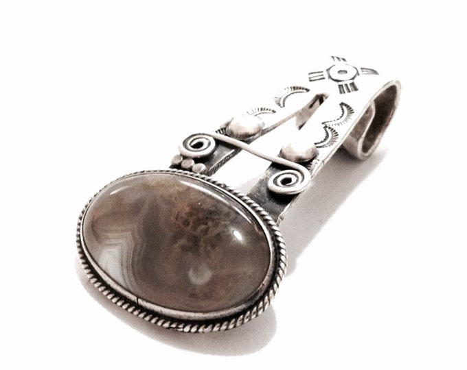 A Mid-Century Southwestern Solitaire Peach Moonstone Threader Pendant - Medallion / Sterling Silver, 2.25x1.25x.5", 18.54 Grams #3615