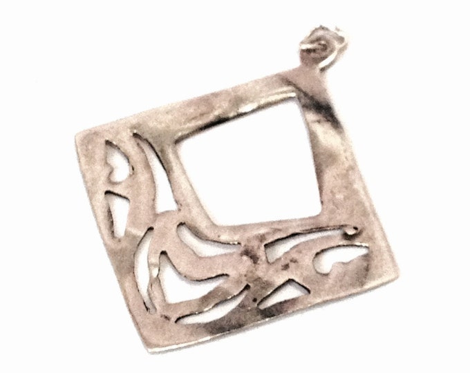 An Early 1940-50's Carved Mezo-American Mexican Designer Art Nouveau Pendant - Charm / Sterling Silver, 1.5x1.25", 1.32 Grams #4046