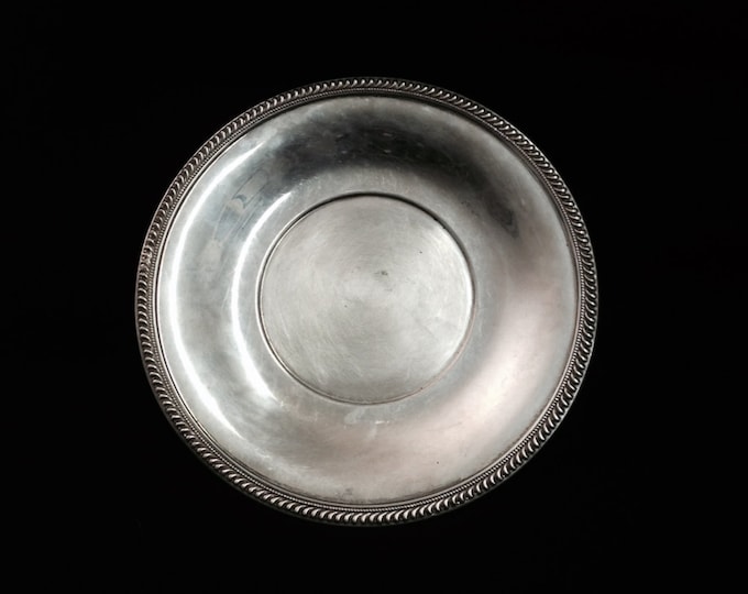 A Sublime Early 1930-40's Art Nouveau Bordered Serving Plate-Dish / Sterling Silver, 150 grams, 8.25x8.25x.25" #3602