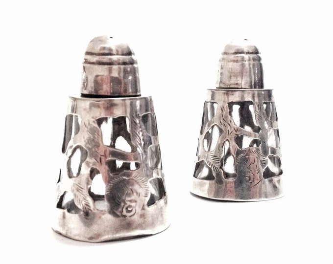 A Pair of Early 1900's Handmade Mexican Art Nouveau Rose Salt & Pepper Shakers /Sterling Silver - Glass, 2.25x1.5x1.45", 64.36 Grams #3674