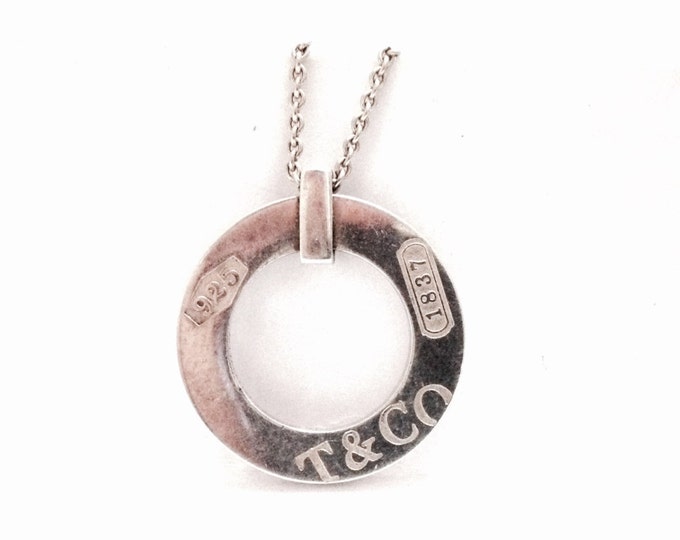 A Fine 1990's Tiffany & Co Loop Pendant /Sterling Silver on a 16" Italian T+C Sterling Cable Chain Necklace, 1x1x.25", 7.88 Grams #3579