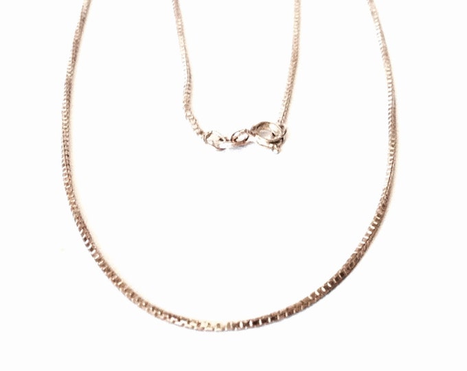A Suave 18" Mid-Century Italian Box-Briollete Chain Necklace / Sterling Silver, Spring Clasp, 3.03 Grams #4006