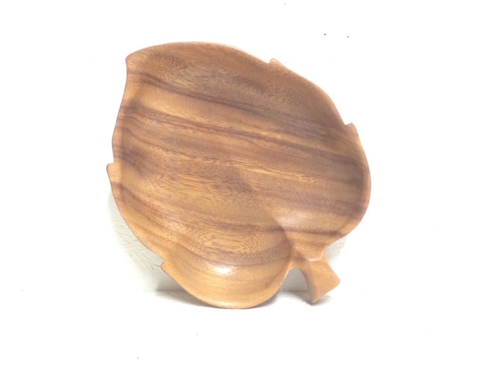 Handcarved monkey wood Bowl by Sorenson 8x6x1"  beautifully detailed, vintage handmade Dish carved pieces, leaf design/shape #1959