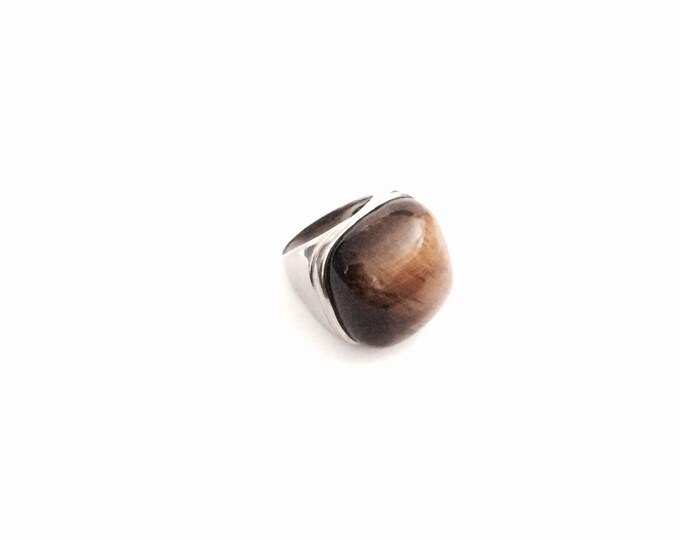 A Statement Solitaire Tigers Eye Stone / Sterling Silver Ring, USA Ring Size 8, 19.63 Grams #2925