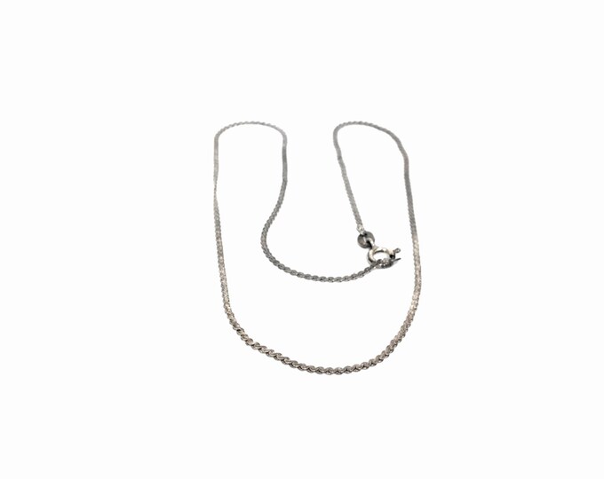 A Delicate Mid Century Italian Designer 16" Serpentine Chain Necklace/Sterling Silver, Spring Clasp, 2.59 Grams #971