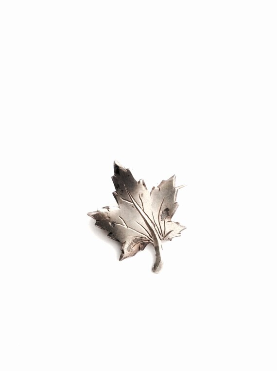 Early 1900's Handmade Art Nouveau Fall Leaf Pin/B… - image 1