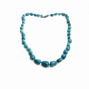 A Southwestern Mid-Century 21&quot; Natural Turqouise Beaded Necklace, Sterling Silver Screw-Clasp, 48.39 Grams #2906
