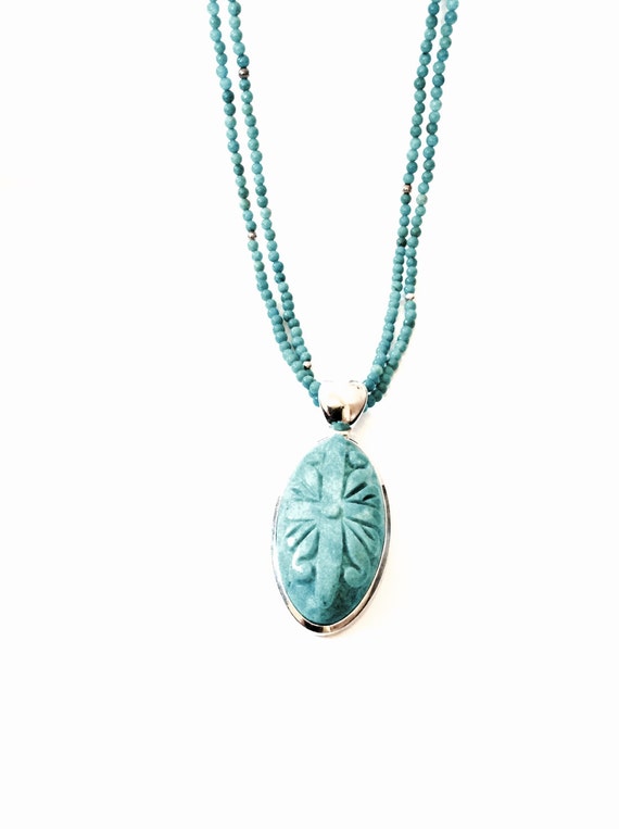 A 1960 - 70's Genuine Carved Turquoise Pendant/St… - image 3