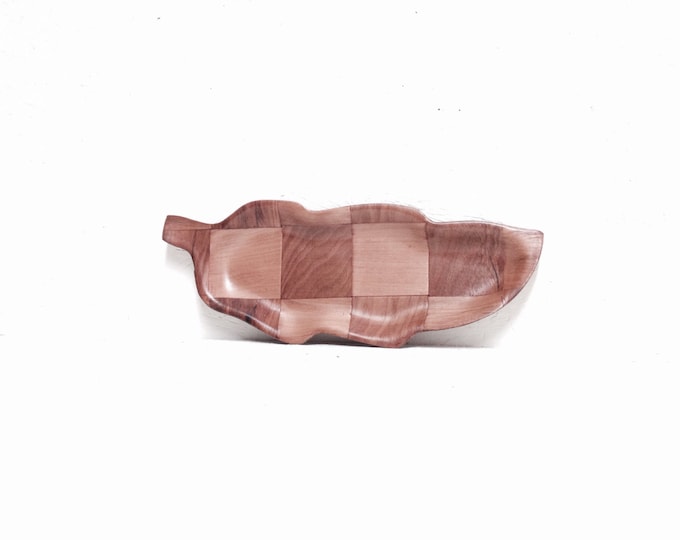 Handmade/Handcarved checkered wood, delicate plate, leaf pattern, interesting and unique item, weighs 42grams, measures 12"x4" #1944