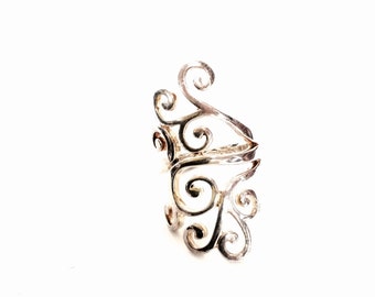 Art Nouveau Thai Filigree Sterling Silver Ring C. 1960, USA Ring Size 7, 7.97 Grams #2985