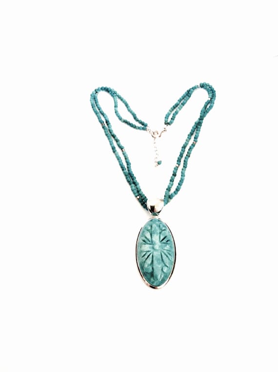 A 1960 - 70's Genuine Carved Turquoise Pendant/St… - image 1